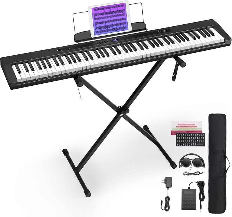 Slim STARFAVOR 88-key electronic keyboard setup